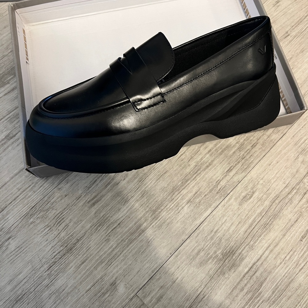 Vagabond Black Leather Slip-On Loafers BRAND NEW
